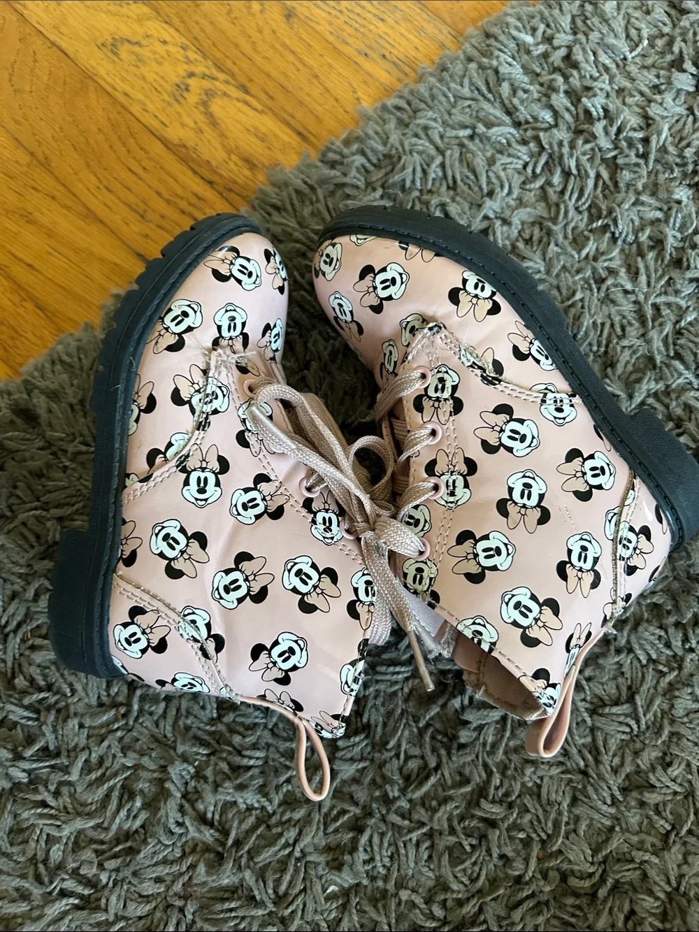 Minnie preowned size